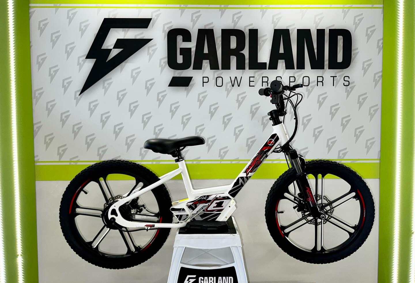 AMPED A20 300W ELECTRIC BALANCE BIKE