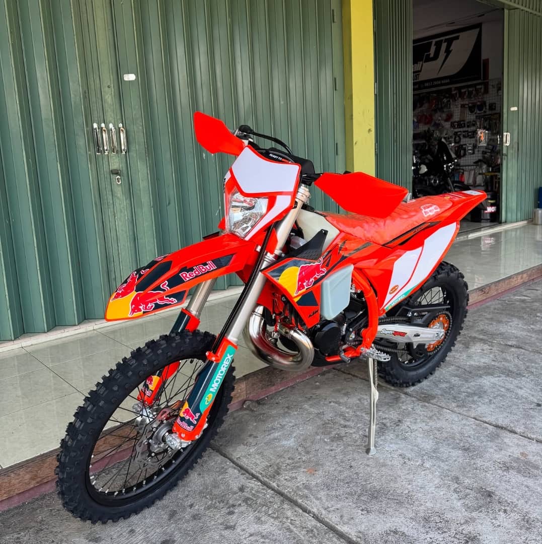 EXC300TBI Champion 2025 - Image 3